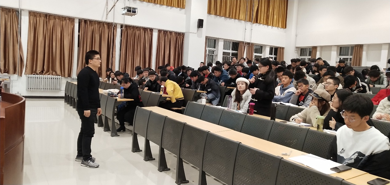 说明: D:\AC米兰(milan)\新材料系资料\2020.12.8走进新材料系列讲座（四）—锂离子电池的起源、未来及挑战\2.jpg